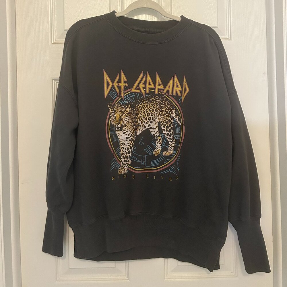SOLD Abercrombie Fitch Sweatshirt Womens Dark Gray Def Leppard Soft M